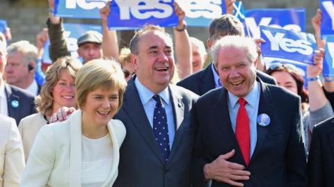 Nicola Sturgeon, Alex Salmond and Jim Sellars campaign during the Independence referendum