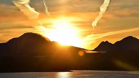 Ian and Bracken/BBC Weather Watchers Sunrise