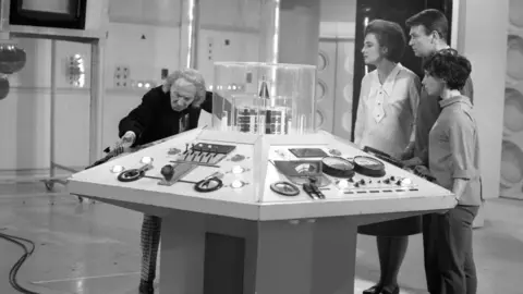 William Hartnell using the TARDIS in The Daleks