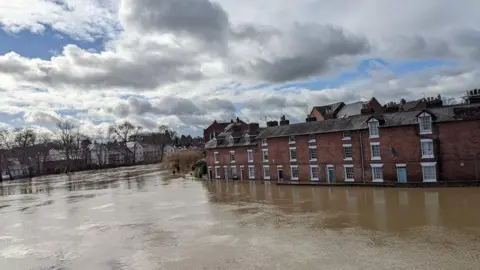 BBC Flooded houses in Shrewsbury