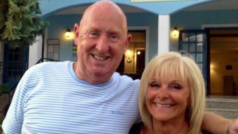 Egypt hotel couple 'died from heart failure' - BBC News