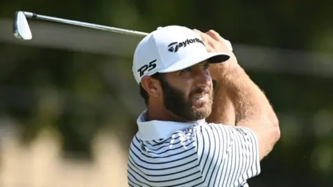 Dustin Johnson playing at the 2020 Tour Championship