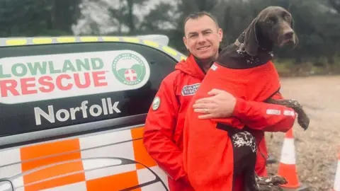 Norfolk Lowland Search and Rescue Ian Danks and Juno