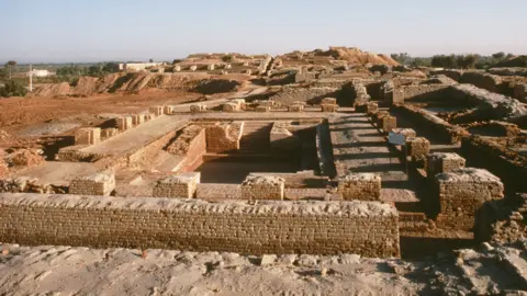 Spl Mohenjo-daro