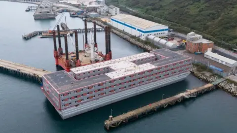 TOLGA AKMEN Bibby Stockholm