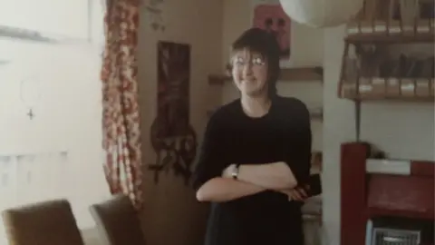 Family photo Bronwen in her 20s