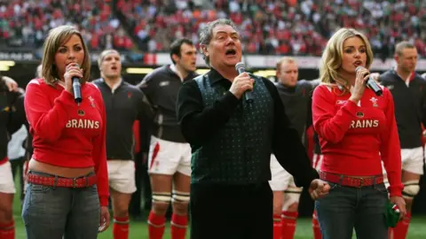 Getty Images The national anthem before Wales versus Ireland 2005