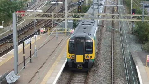 JThomas/Geograph train at Liverpool South Parkway Railway Station