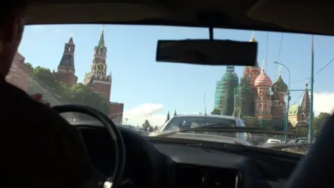 BBC View of the Kremlin from inside a taxi