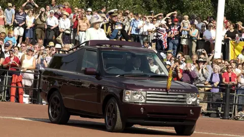 Getty Images The Queen and Prince Philip in the back of a modified Range Rover on Commemoration Day