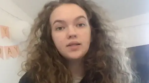 Lowri Davies Lowri Davies