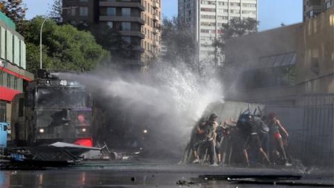 Chile Protests: President Piñera To Meet Opposition - BBC News