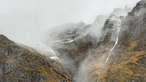 SAIS Creag Meagaidh Mist-covered mountain crags and cliffs in the Creag Meagaidh area.