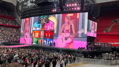 Taylor Swift on stage in Liverpool 