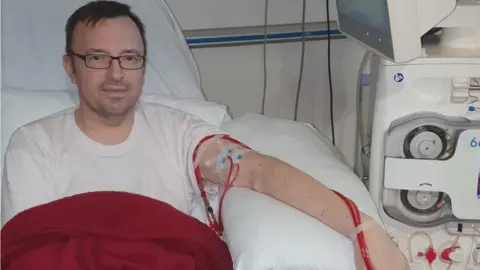 Stuart Rose Stuart Rose hooked up to a haemodialysis machine