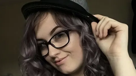 Handout Jodie Chesney