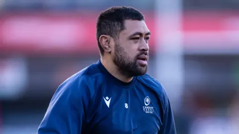 Taulupe Faletau in Cardiff training 