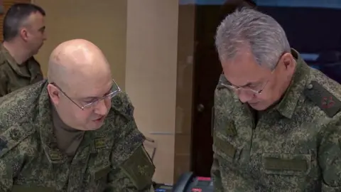 Russian Defence Ministry Russian Defence Minister Shoigu visits command centre in Ukraine - 08 Nov 2022