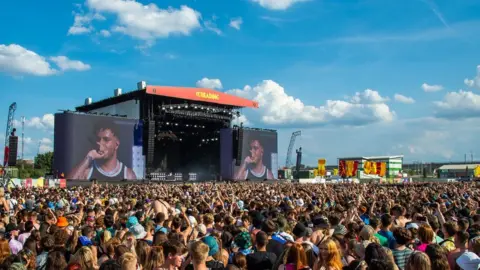 Getty Images crowd at Reading festival 2022