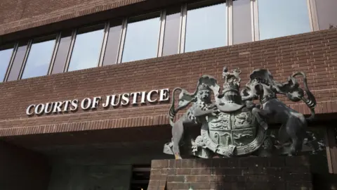 The exterior of Portsmouth Crown Court