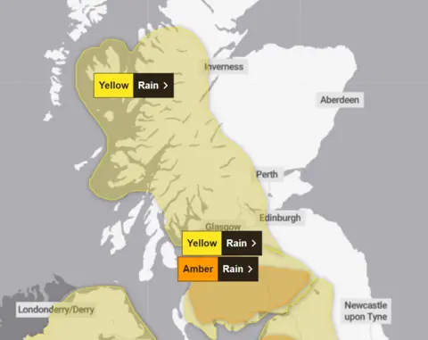 Met Office A map of Scotland, showing the affected amber and yellow areas