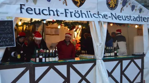 FFN Neustadt stall at a previous market