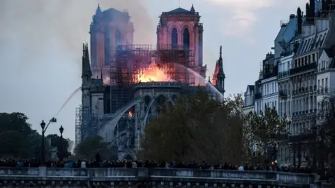 AFP Scene of blaze in Paris