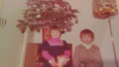 Jeanette Phillips Jeanette Phillips' children, Andrew and Jayne