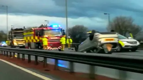 M8 motorway closed near Glasgow after accident