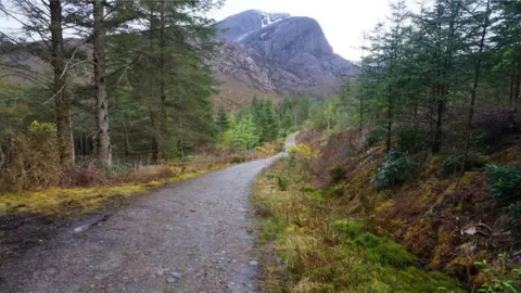Jeff Collins/Geograph Forest path near Achnashellach