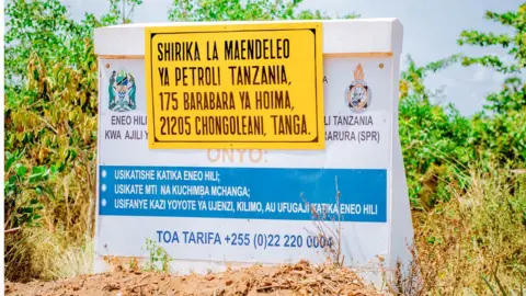 BBC A sign warn no tresspass