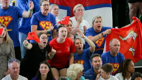 Guernsey2023 Fans cheering