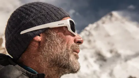 Dmitry Sharomov Mike Horn