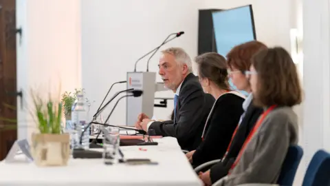 BMEIA and Baurecht Alexander Kmentt at a panel discussion on autonomous weapons systems in Vienna