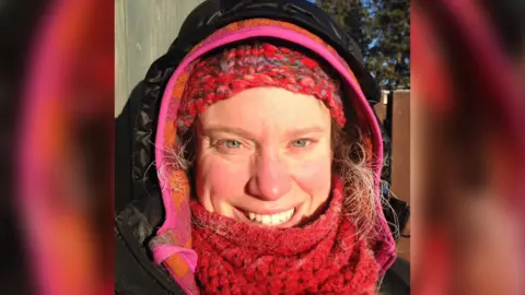 Facebook Valerie Theoret