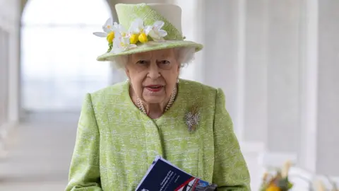 Reuters Queen Elizabeth visits the Royal Australian Air Force Memorial