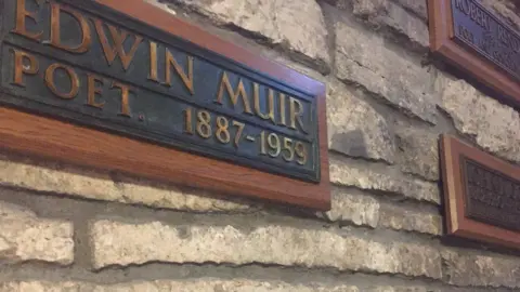 Plaque to Edwin Muir