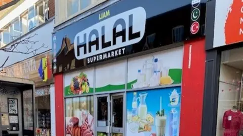 Shop closed after illegal goods found in ceiling in Herford