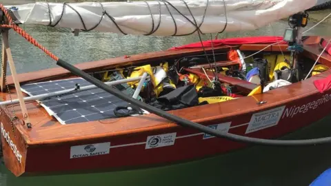 Nipegegi Around Britain Nipegegi