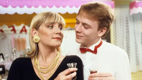 Cindy dan Ian Beale di EastEnders pada tahun 1989