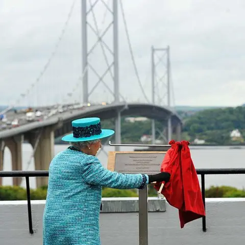 Getty Images Queen astatine  Forth Road Bridge to people    its 50th anniversary