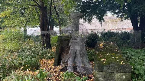 BBC/ Emily Johnson A wire sculpture depicting highwayman Dick Turpin