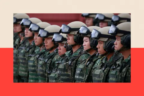 How Taiwan is preparing for a China attack with acting, fake blood and fake missile attacks 38 RITCHIE B TONGO/EPA/Shutterstock Taiwanese military personnel listen to the speech by Taiwanese President Lai Ching-te (William Lai) (Not Pictured)