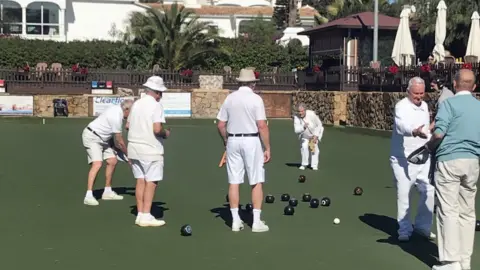 BBC bowls players in Spain