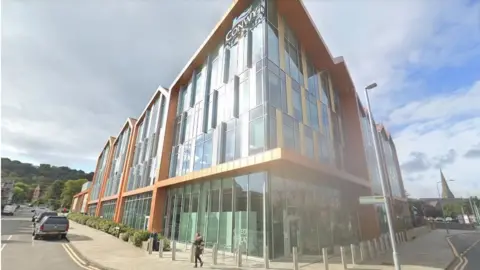 Google Residents not taking part now risk a £100 fine