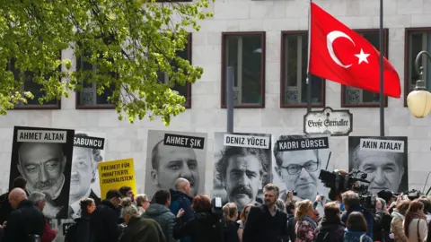 AFP Press freedom rally outside Turkish embassy, Berlin, 3 May 17