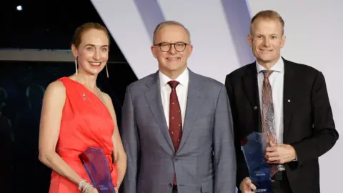 NADC/Salty Dingo Georgina Long, Prime Minister Anthony Albanese, and Richard Scolyer