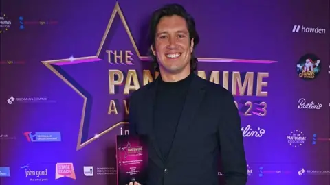 David M. Benett Vernon Kay