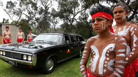 Getty Images Indigenous dancers welcome Mungo Man remains back to country