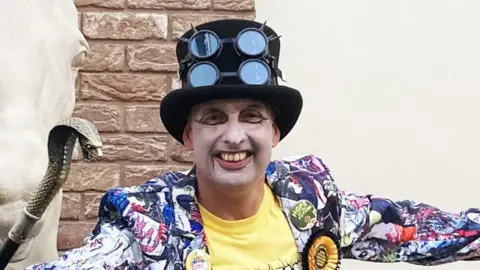 Official Monster Raving Loony Party Ravin Rodent Subortna